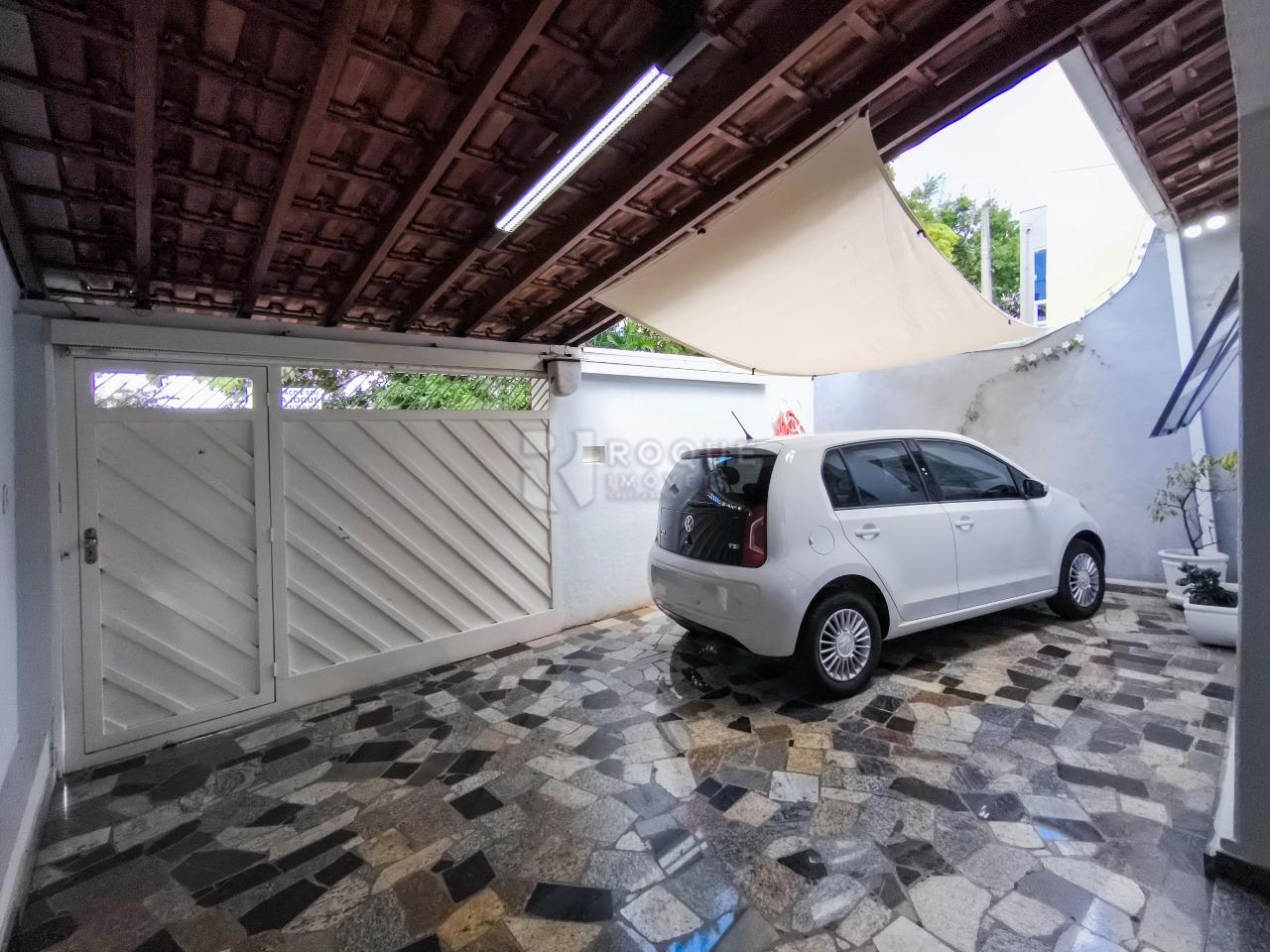 Casa Residencial à venda no bairro Jardim da Graminha: GARAGEM