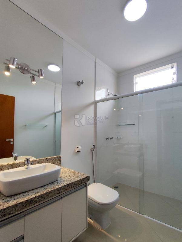 Casa em condomínio à venda no bairro Jardim Terras de Santa Elisa: BANHEIRO SUÍTE 2