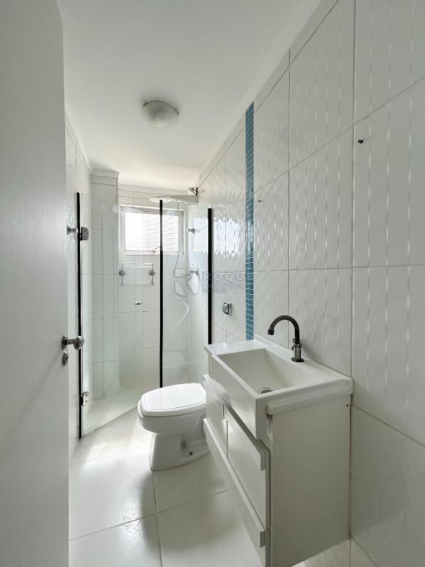 Apartamento para aluguel no bairro Jardim Presidente Dutra: WC social