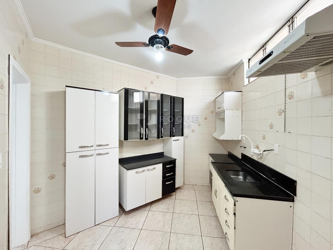 Apartamento para aluguel no bairro Jardim Presidente Dutra: Cozinha 