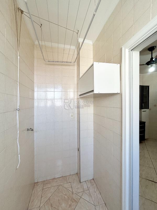 Apartamento para aluguel no bairro Jardim Presidente Dutra: Área de serviço 