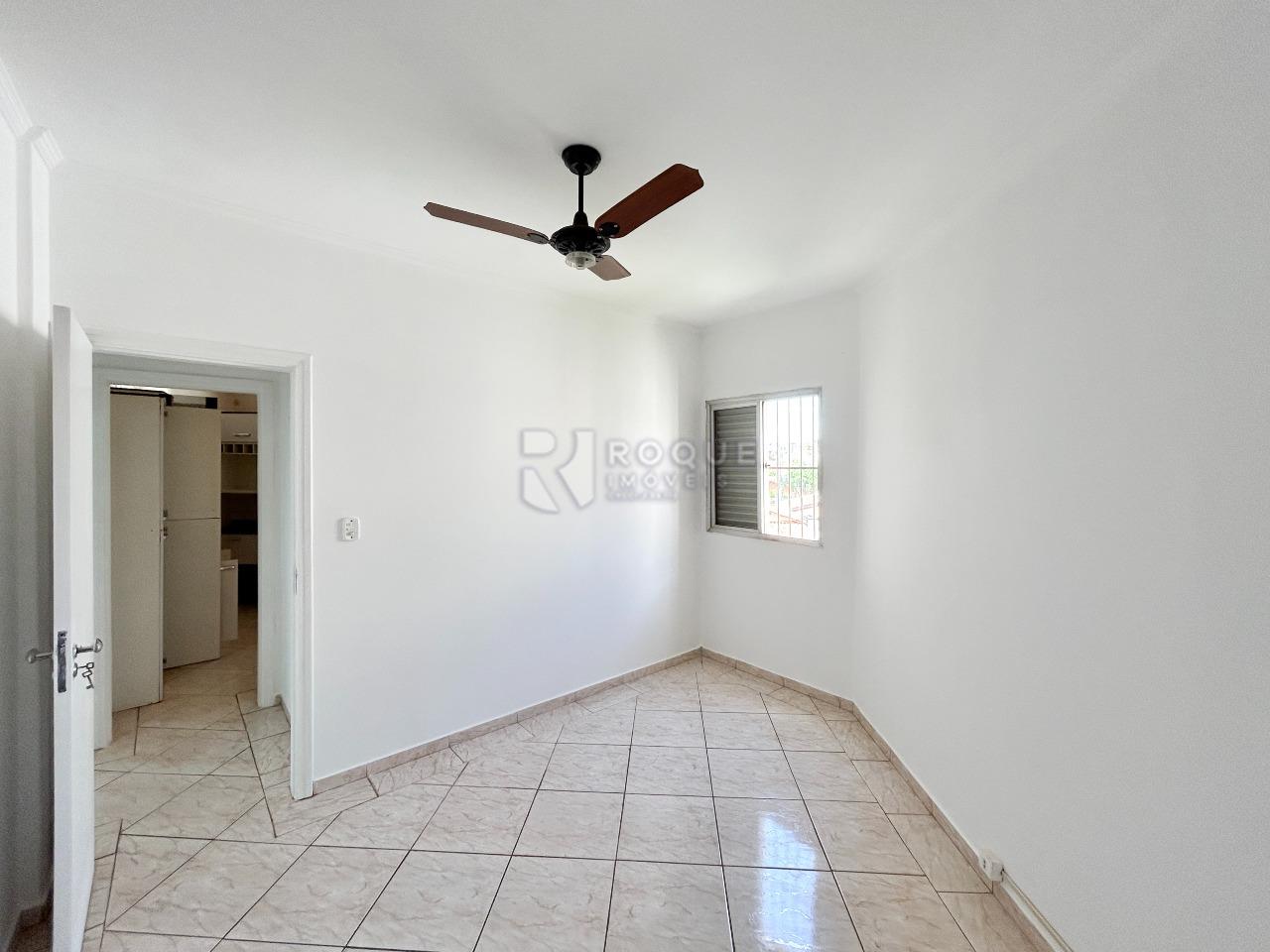 Apartamento para aluguel no bairro Jardim Presidente Dutra: Dormitório 1