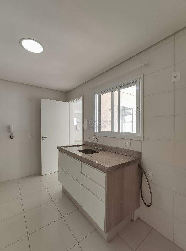 Casa em condomínio para aluguel no bairro Jardim Montezuma: Cozinha
