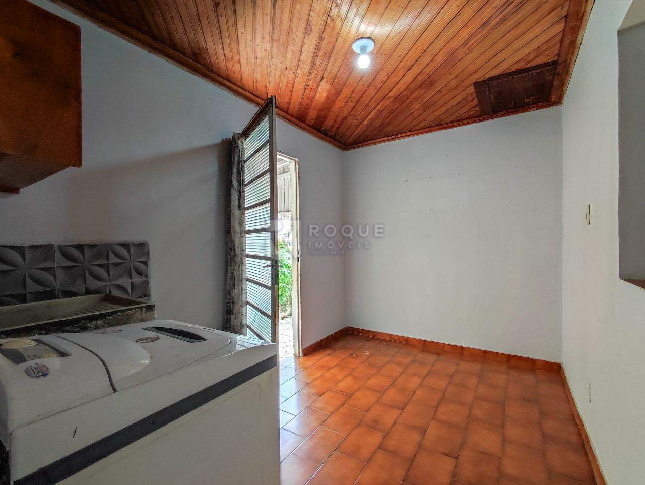 Casa Residencial à venda no bairro Jardim Vista Alegre: LAVANDERIA