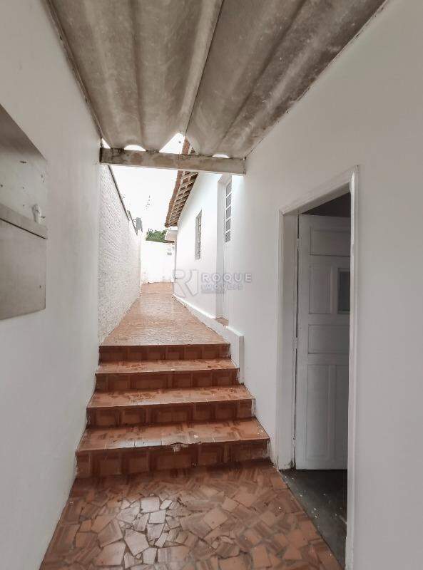 Casa Residencial para aluguel no bairro Jardim São Manoel: Corredor 
