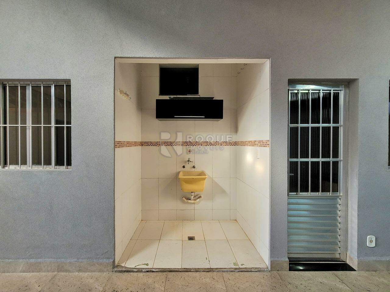 Casa Residencial à venda no bairro Residencial Palmeira Real: Lavanderia