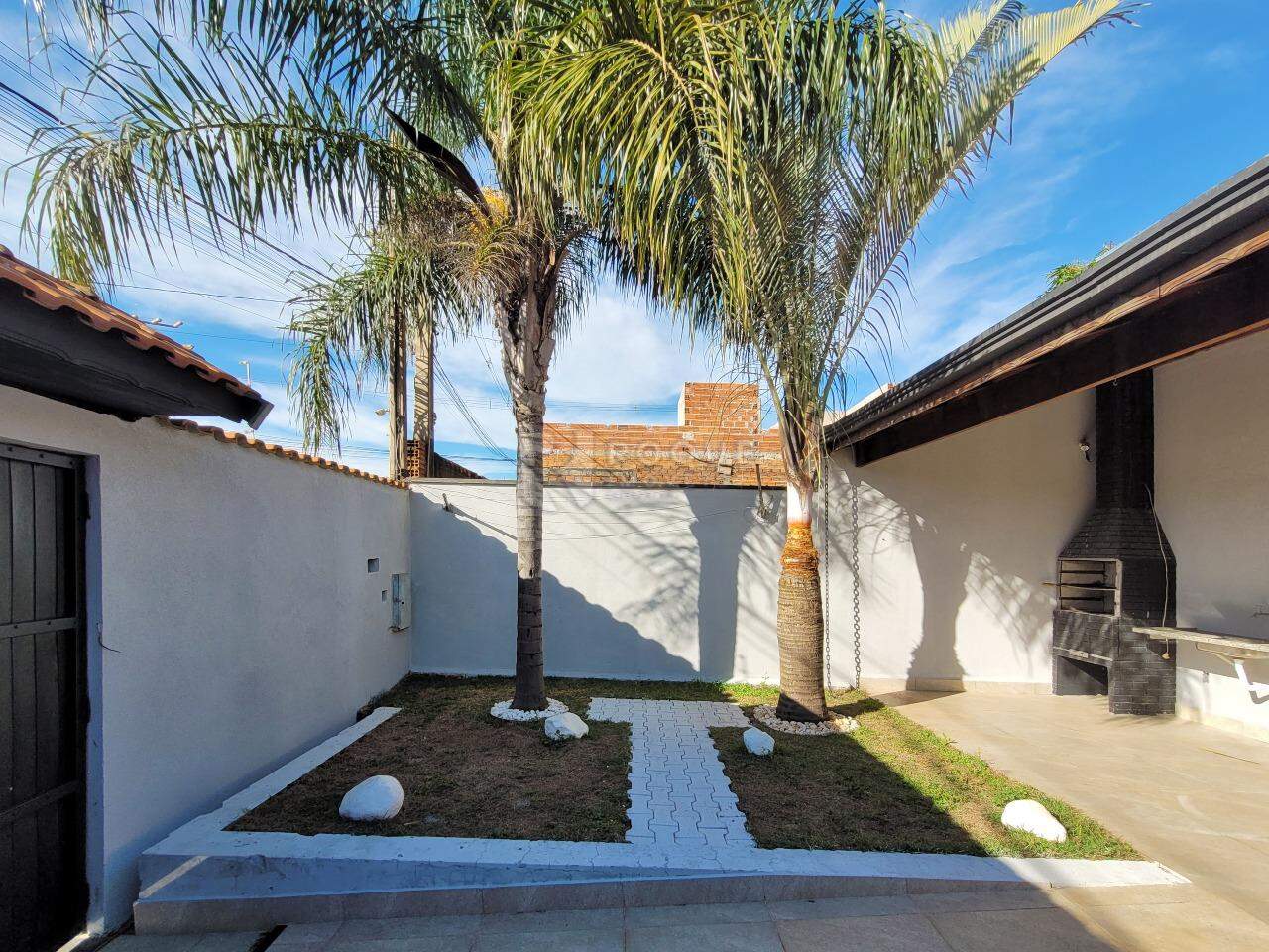 Casa Residencial à venda no bairro Residencial Palmeira Real: Garagem