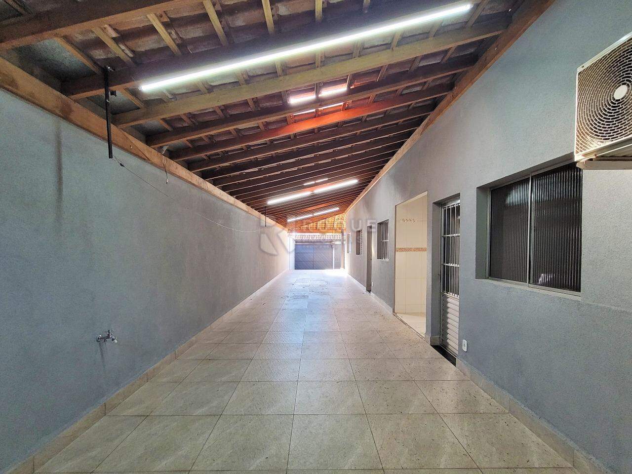 Casa Residencial à venda no bairro Residencial Palmeira Real: Garagem