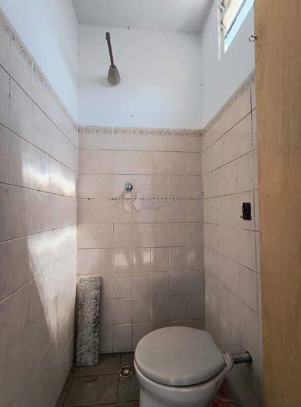 Casa Residencial para aluguel no bairro Centro: Wc fundos