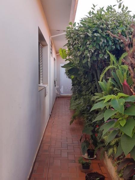 Casa Residencial à venda no bairro Vila Claudia: 