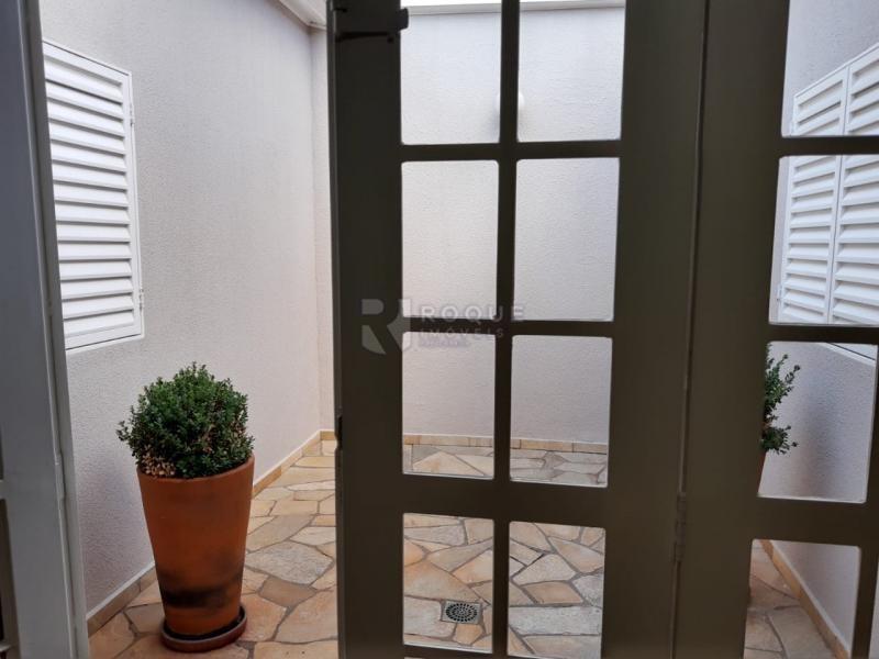 Casa Residencial à venda no bairro Vila Claudia: 