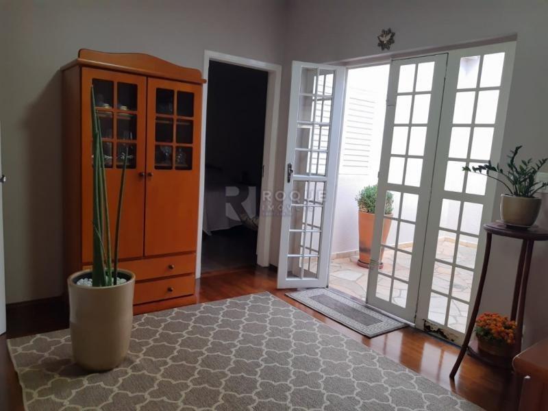 Casa Residencial à venda no bairro Vila Claudia: 