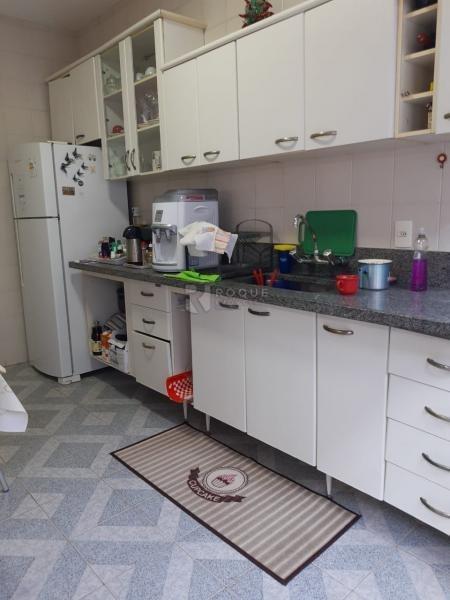 Casa Residencial à venda no bairro Vila Claudia: 