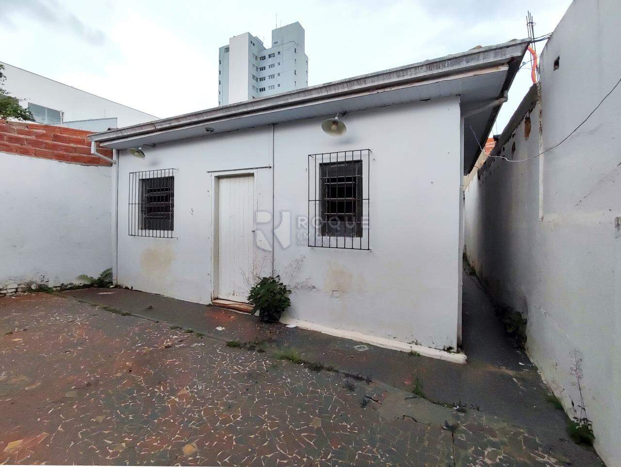 Casa Residencial à venda no bairro Centro: QUINTAL