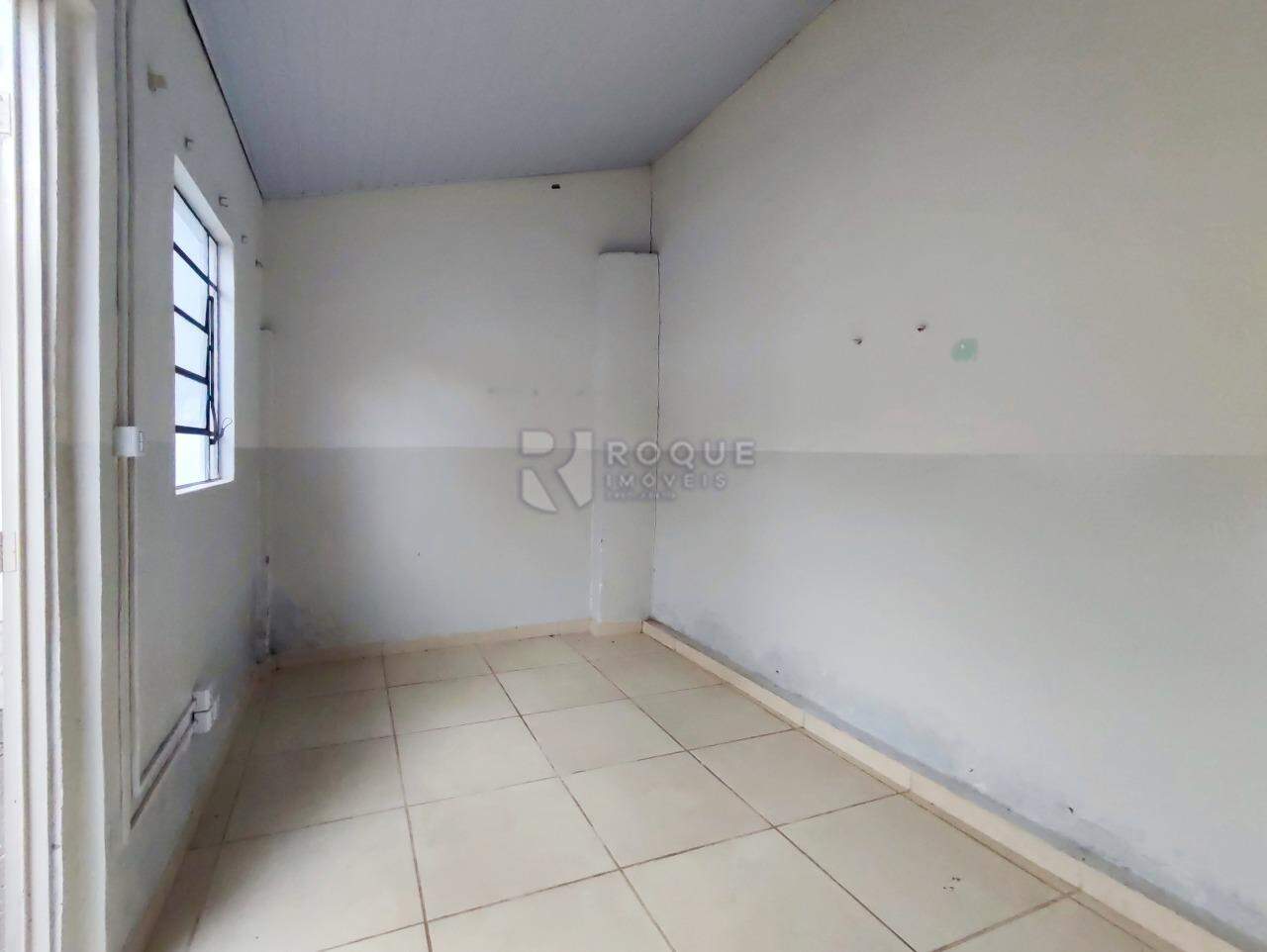 Casa Residencial à venda no bairro Centro: QUARTO FUNDOS