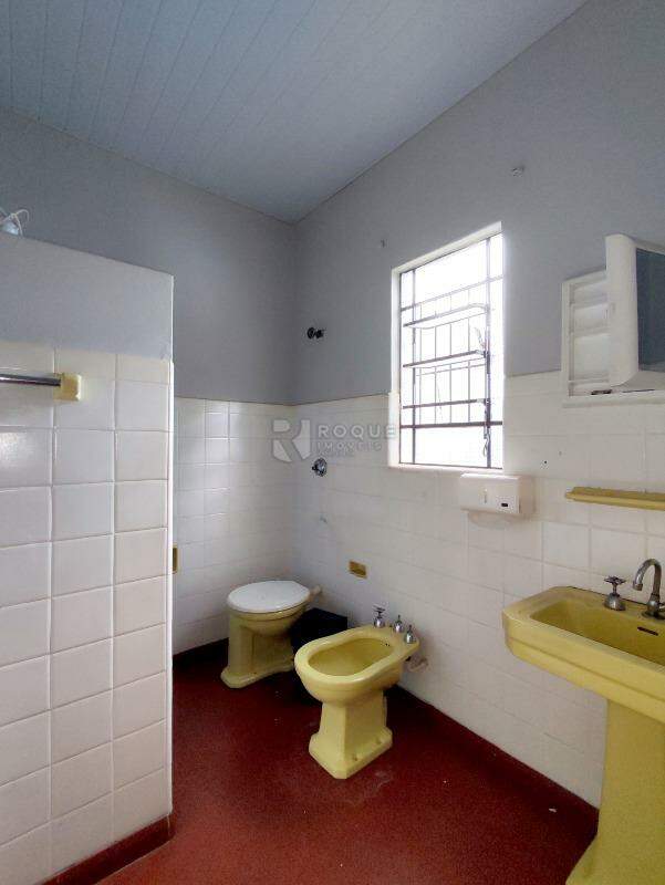Casa Residencial à venda no bairro Centro: BANHEIRO SOCIAL