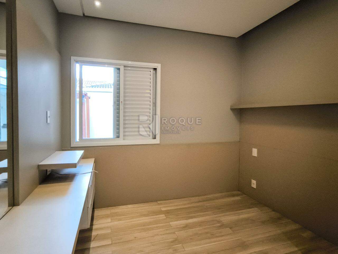 Casa em condomínio à venda no bairro Jardim Porto Real V: DORMITÓRIO 1