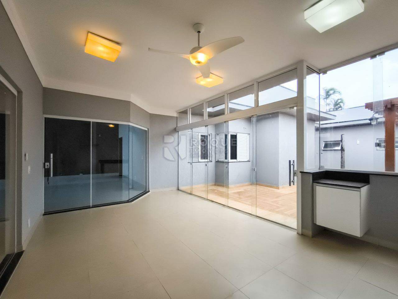 Casa em condomínio à venda no bairro Jardim Porto Real V: ÁREA GOURMET