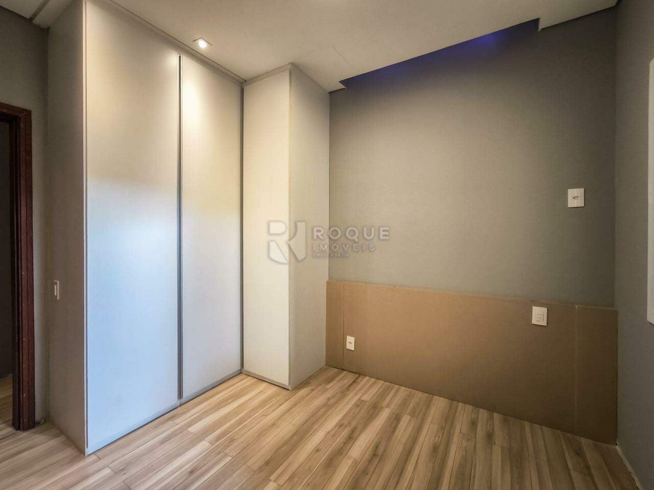 Casa em condomínio à venda no bairro Jardim Porto Real V: DORMITÓRIO 2