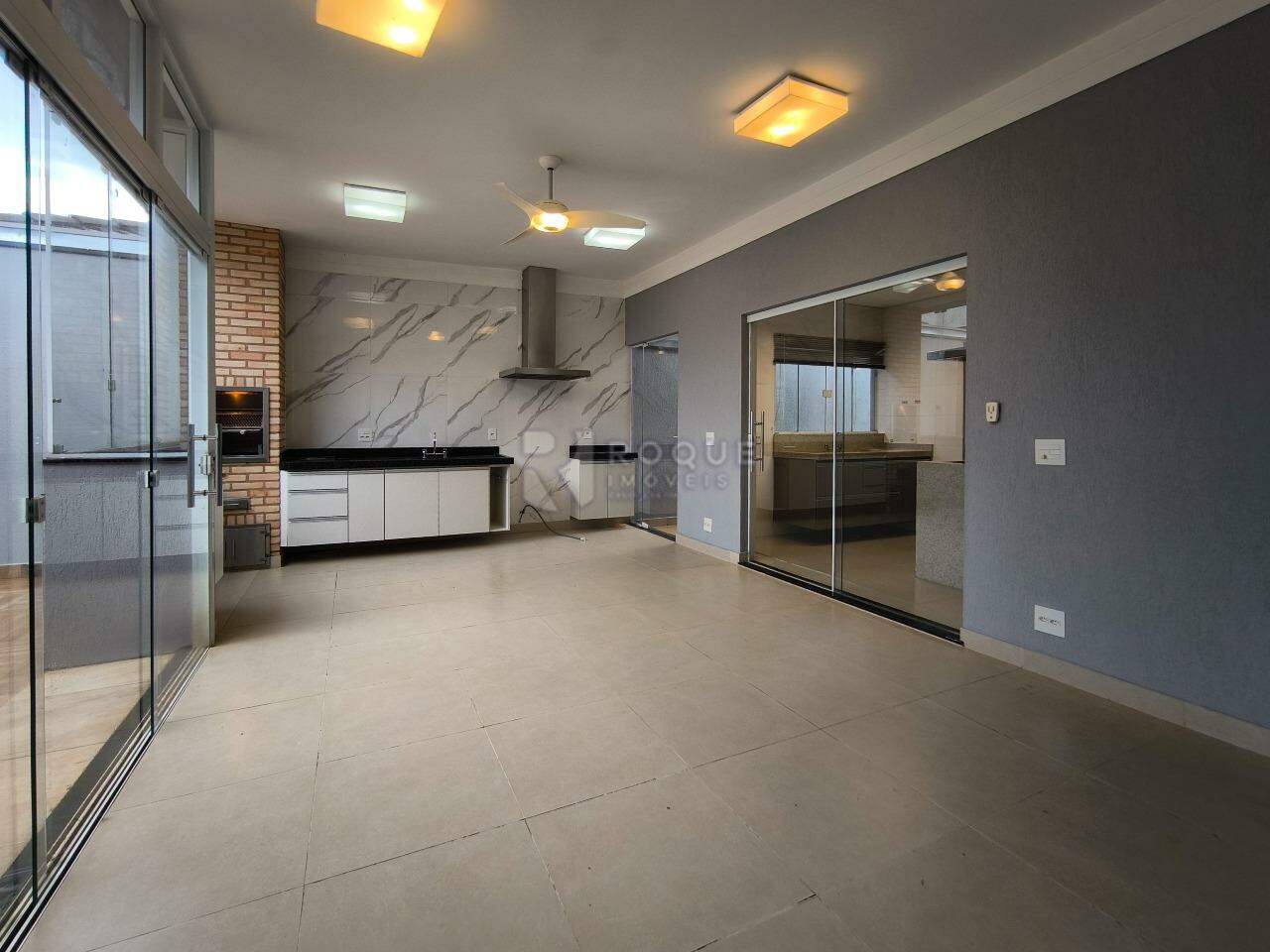 Casa em condomínio à venda no bairro Jardim Porto Real V: ÁREA GOURMET