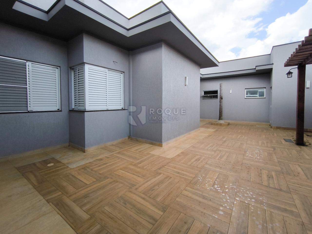 Casa em condomínio à venda no bairro Jardim Porto Real V: QUINTAL