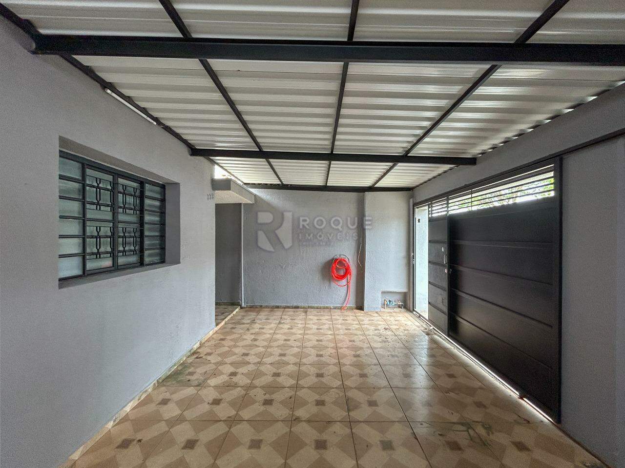 Casa Residencial para aluguel no bairro Jardim Nossa Senhora do Amparo: Garagem 