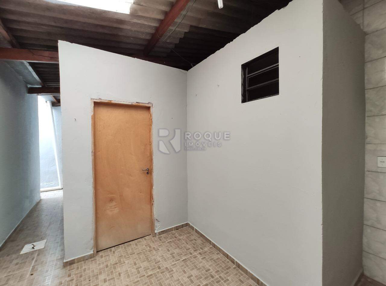 Casa Residencial para aluguel no bairro Parque Residencial Abílio Pedro: Dormitório fundo 