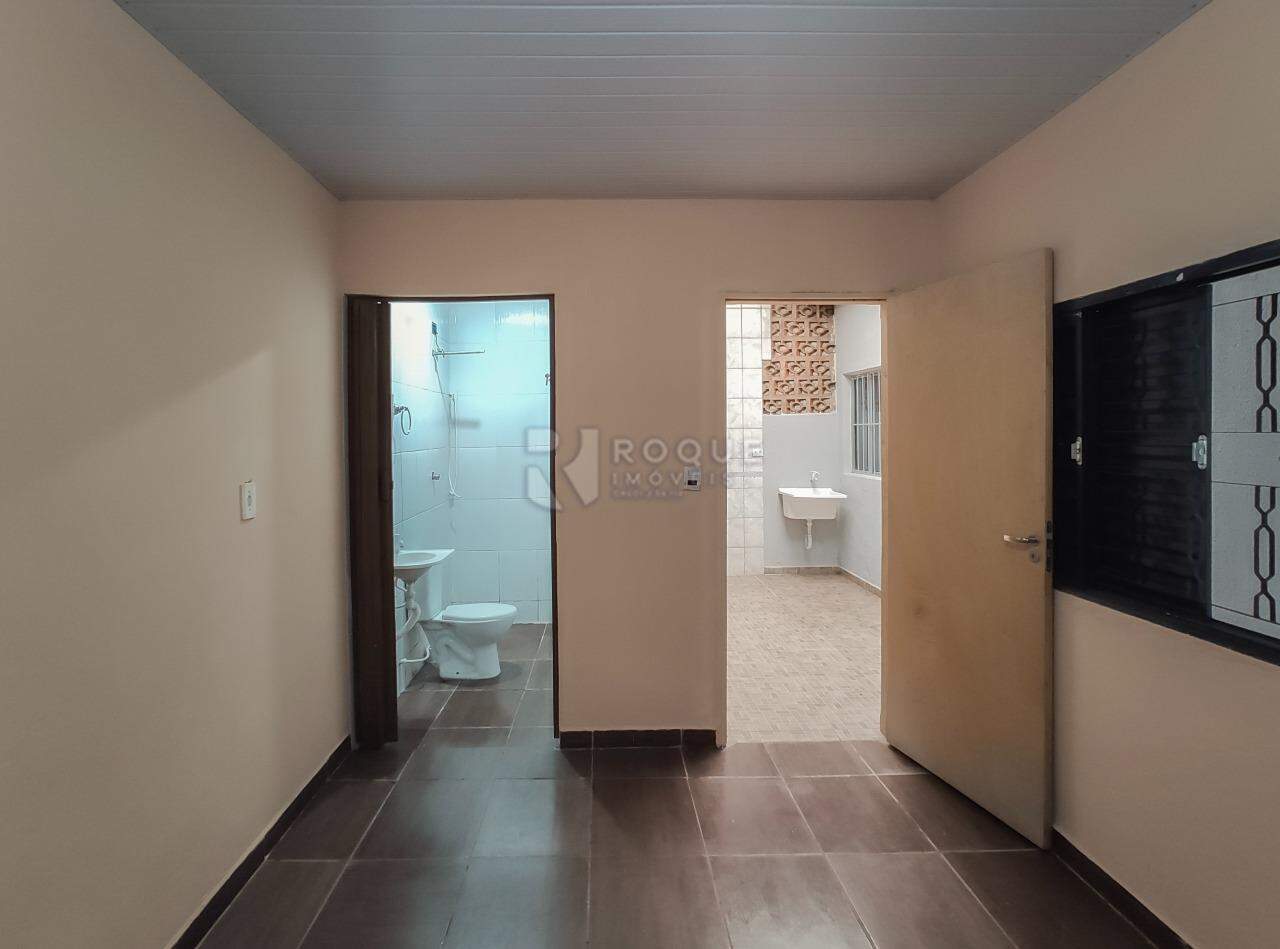Casa Residencial para aluguel no bairro Parque Residencial Abílio Pedro: Dormitório fundo 