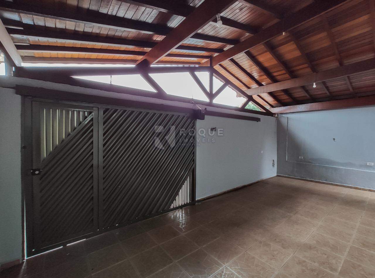 Casa Residencial para aluguel no bairro Parque Residencial Abílio Pedro: Garagem 