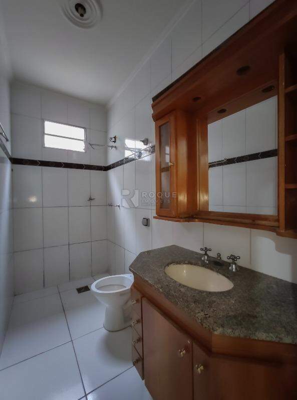 Casa Residencial para aluguel no bairro Parque Residencial Abílio Pedro: WC social 