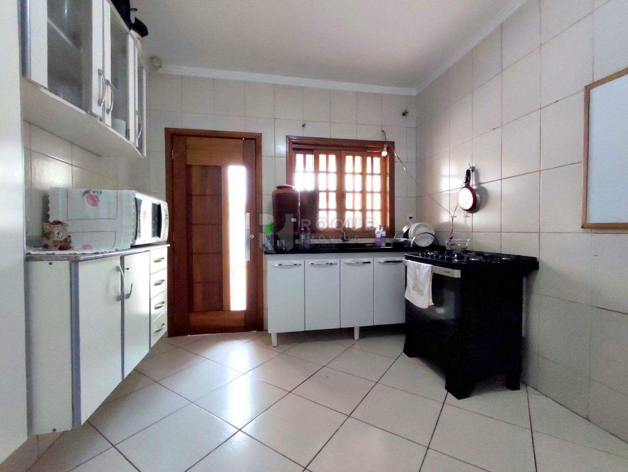 Casa Residencial à venda no bairro Jardim Campo Verde I: COZINHA
