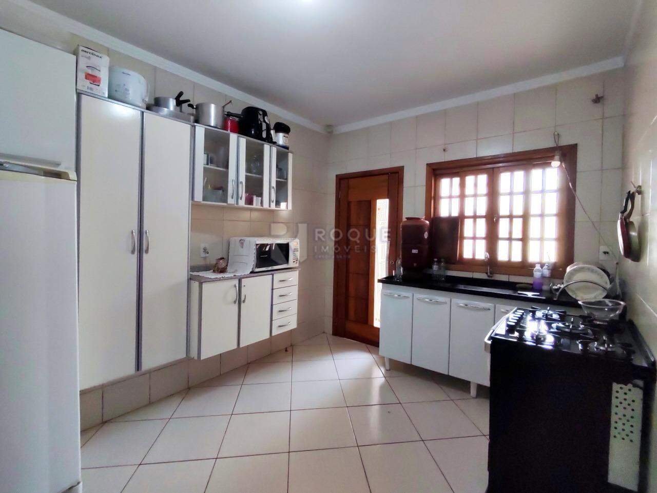 Casa Residencial à venda no bairro Jardim Campo Verde I: COZINHA
