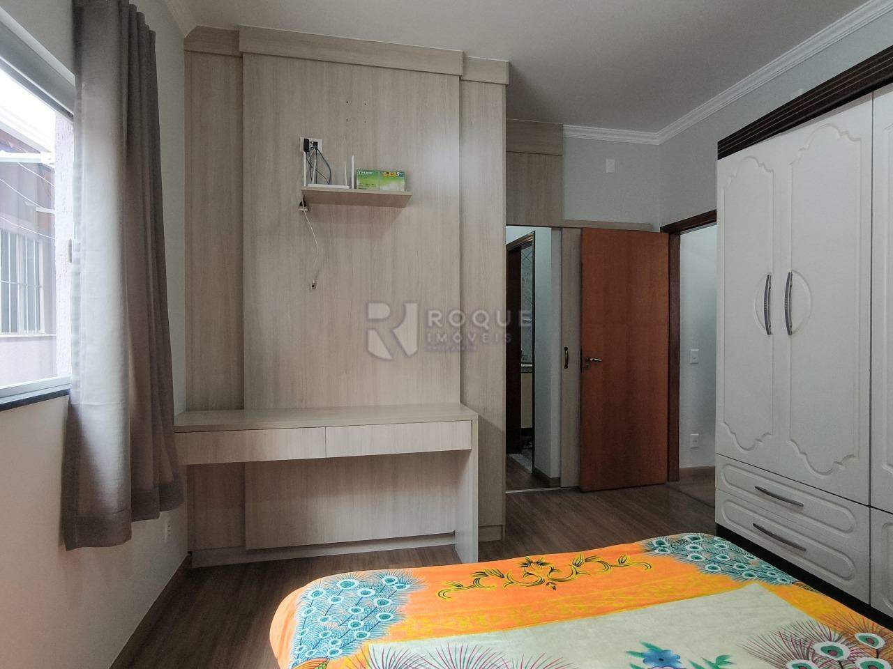 Casa Residencial à venda no bairro Jardim Ouro Verde: SUÍTE