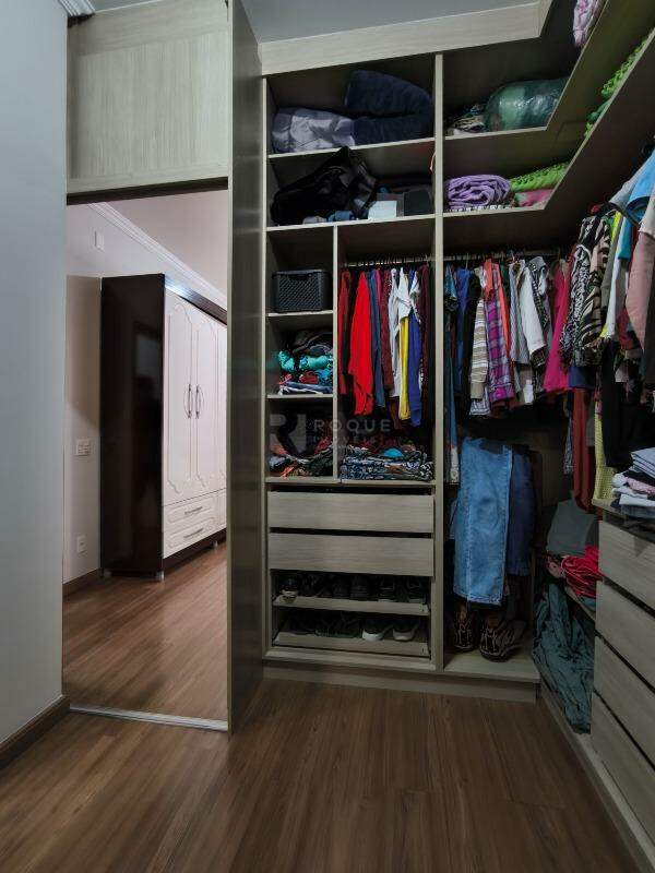 Casa Residencial à venda no bairro Jardim Ouro Verde: CLOSET SUÍTE