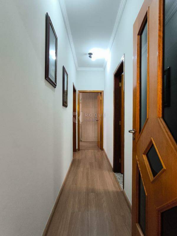 Casa Residencial à venda no bairro Jardim Ouro Verde: CORREDOR INTERNO