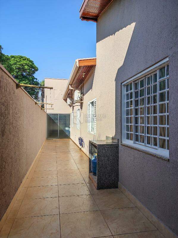Casa Residencial à venda no bairro Jardim Caieira: ÁREA DE VARAL
