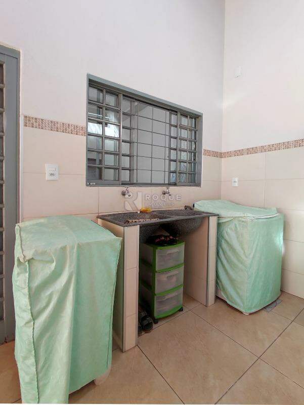 Casa Residencial à venda no bairro Jardim Caieira: LAVANDERIA