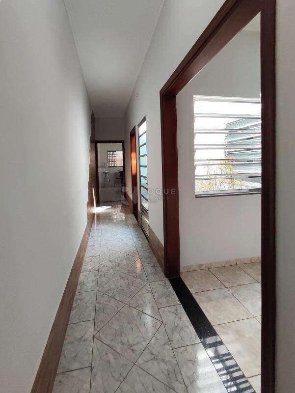 Casa Residencial à venda no bairro Jardim Caieira: CORREDOR INTERNO