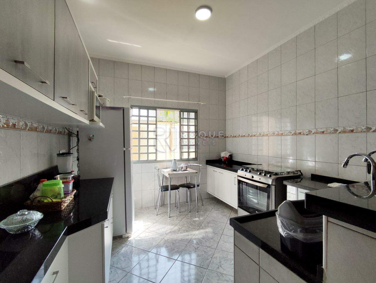 Casa Residencial à venda no bairro Jardim Caieira: COZINHA