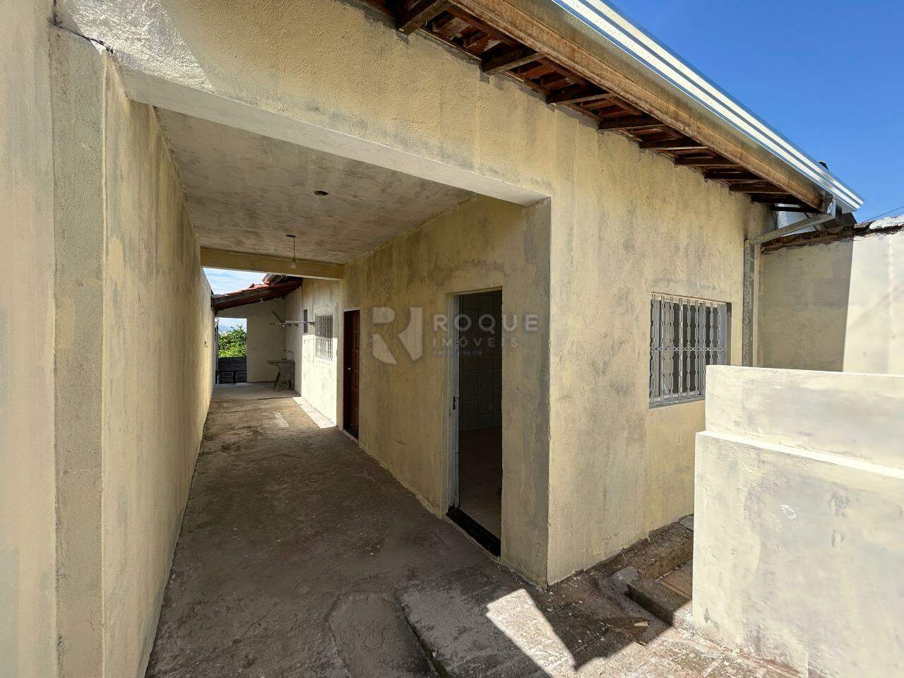 Casa Residencial para aluguel no bairro Jardim Nova Suiça: Frente 