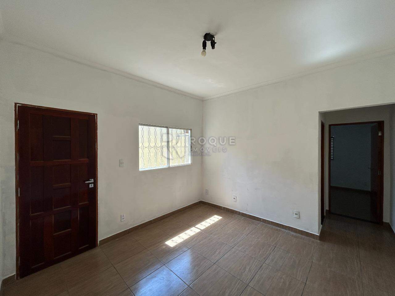 Casa Residencial para aluguel no bairro Jardim Nova Suiça: Sala