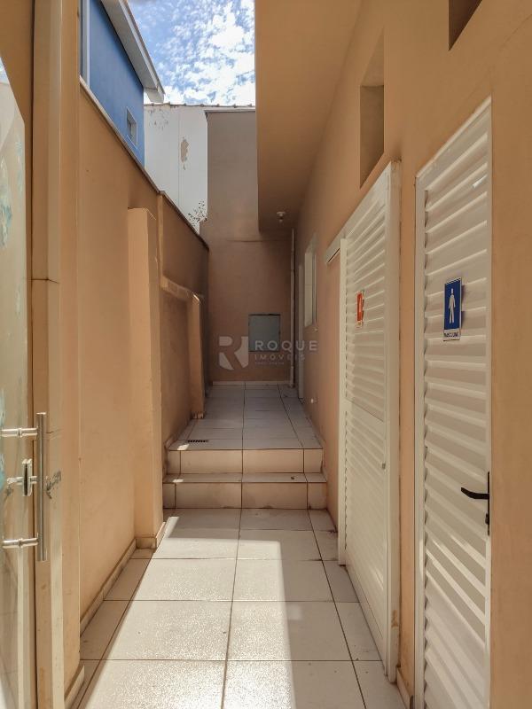 Salão para aluguel no bairro Centro: Corredor 