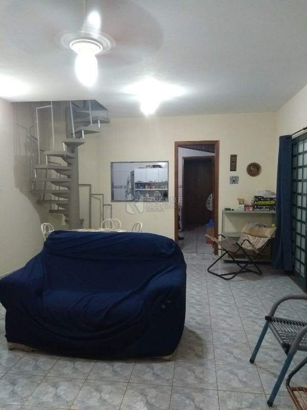 Chácara à venda no bairro Pires de Cima: 