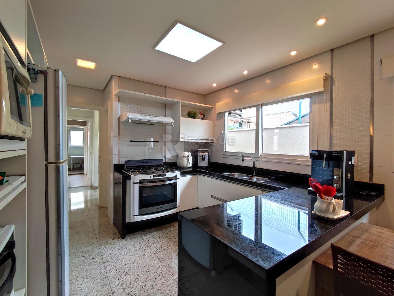 Casa em condomínio à venda no bairro Jardim Colinas de São João: COZINHA