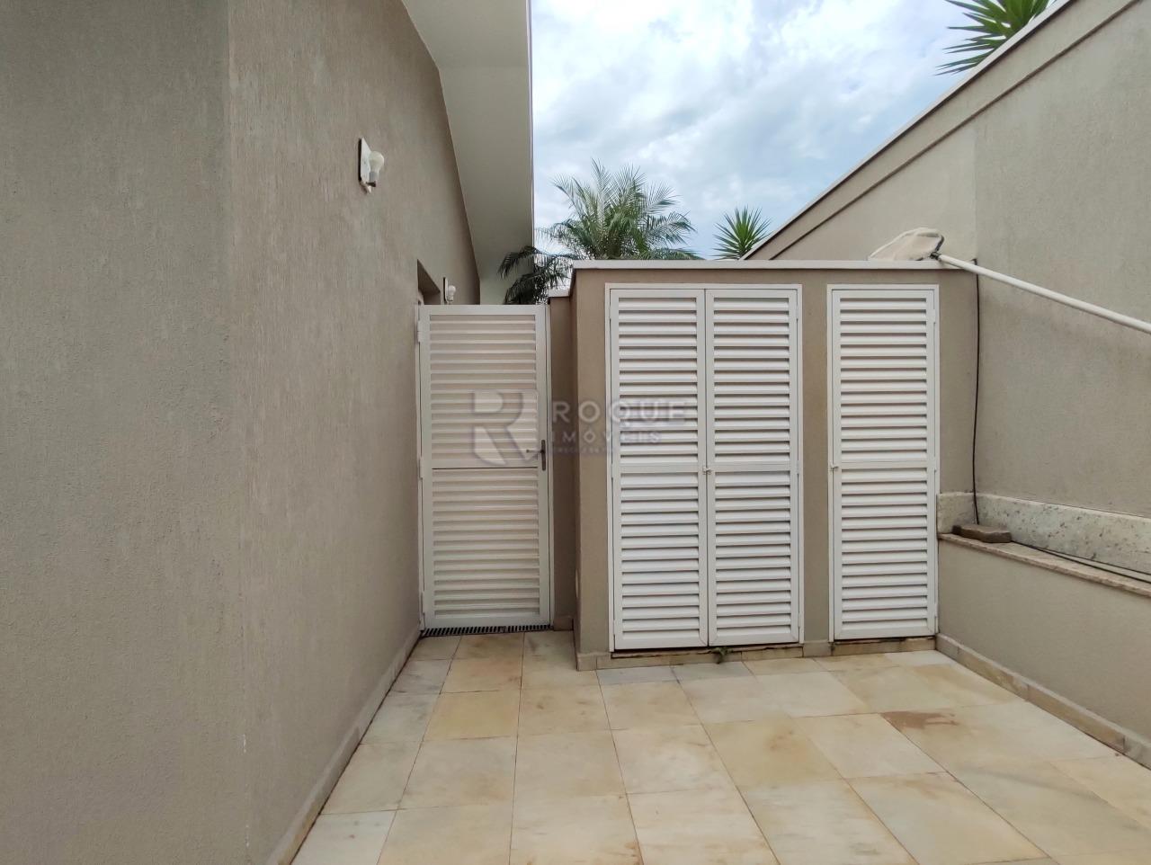 Casa em condomínio à venda no bairro Jardim Colinas de São João: ÁREA DE VARAL