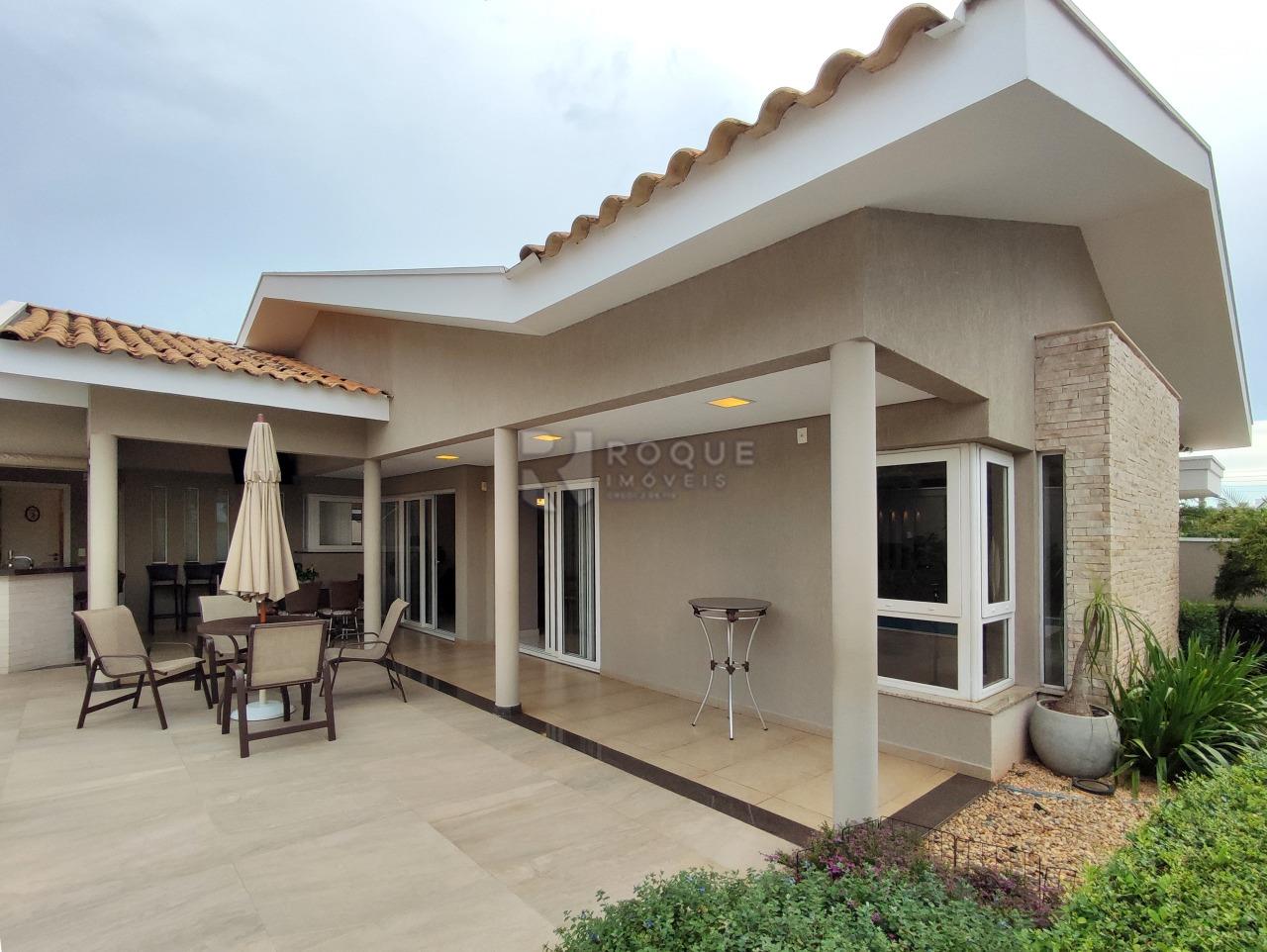 Casa em condomínio à venda no bairro Jardim Colinas de São João: ÁREA EXTERNA