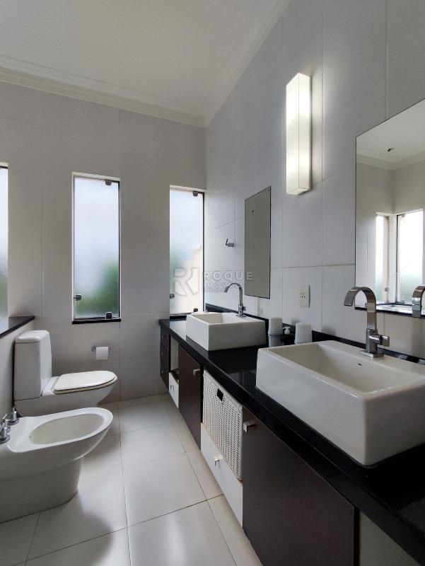 Casa em condomínio à venda no bairro Villa San Marino: BANHEIRO SUÍTE MASTER