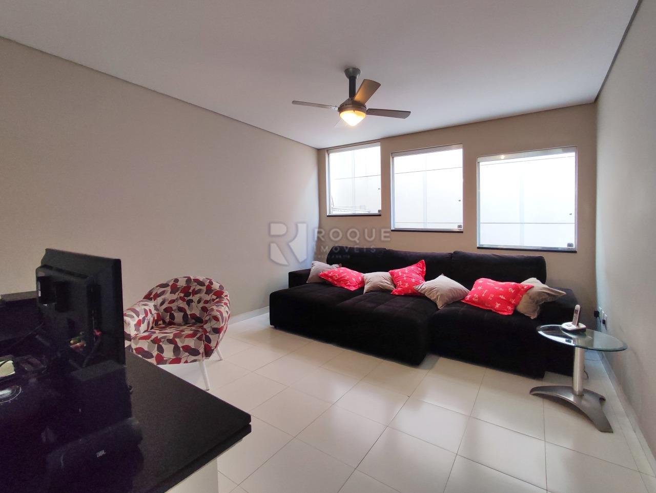 Casa em condomínio à venda no bairro Villa San Marino: SALA DE TV