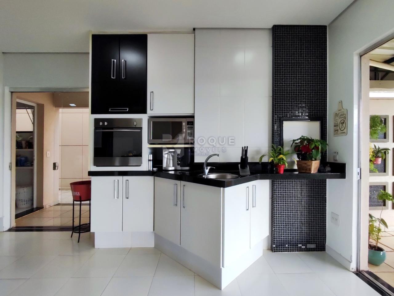 Casa em condomínio à venda no bairro Villa San Marino: COZINHA