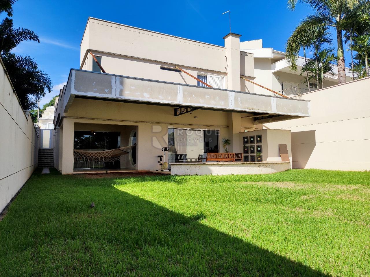 Casa em condomínio à venda no bairro Villa San Marino: FUNDOS